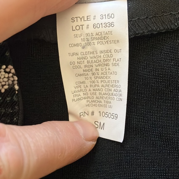 Fabulous bling tank top with V neckline and back. - Picture 5 of 7